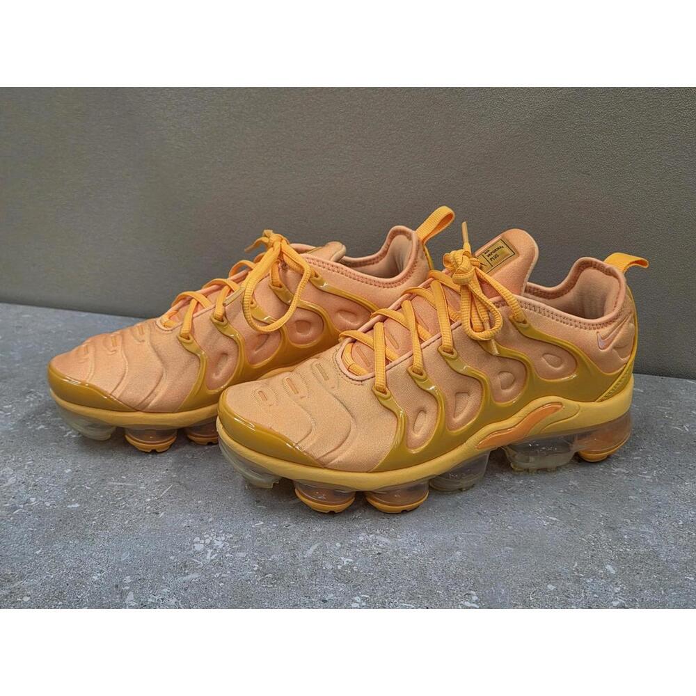 Nike Air VaporMax Plus Shoes Womens Size 8 Orange Yellow CW7011-800 Sneakers Run - Picture 5 of 9